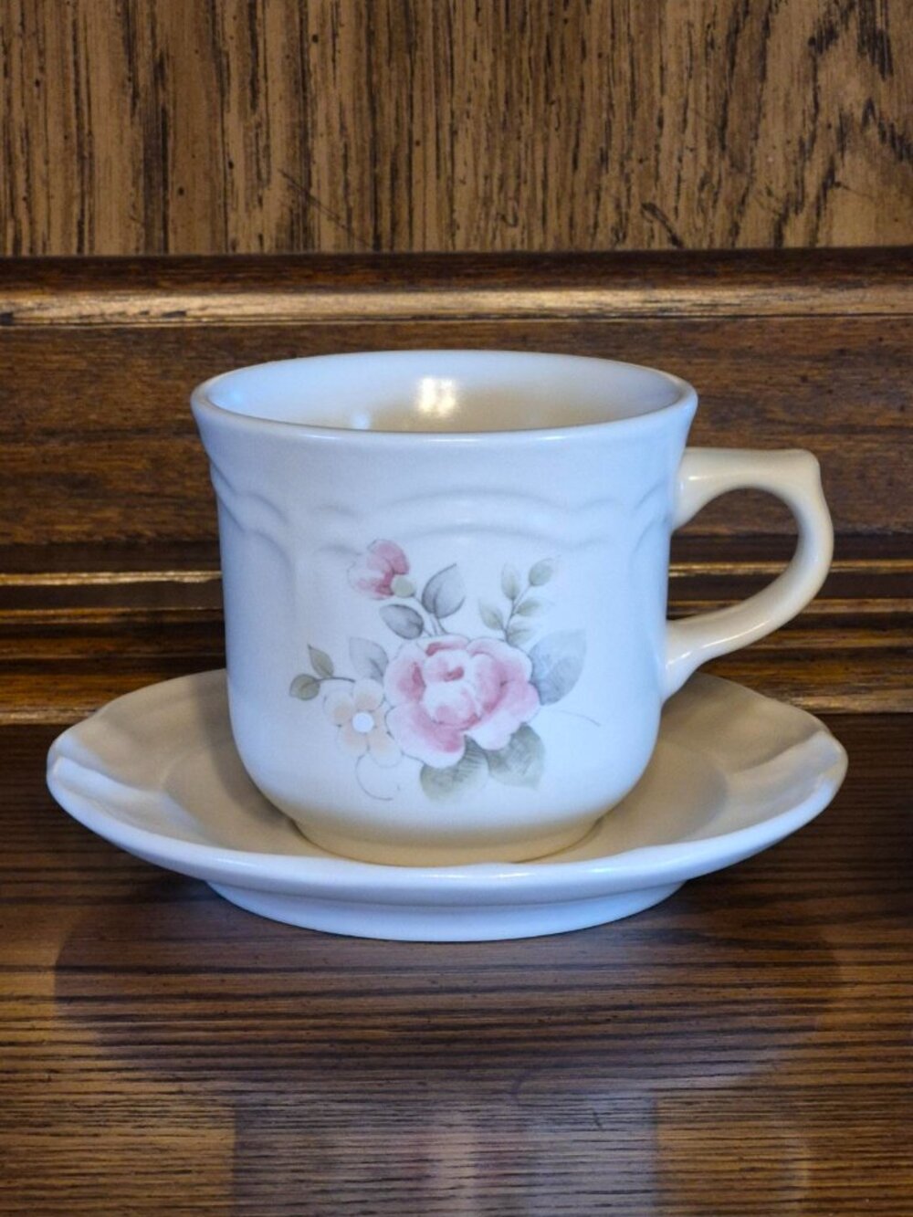 Vintage Pfaltzgraff Tea Rose Cups and Saucers, Set of Two/4 pieces